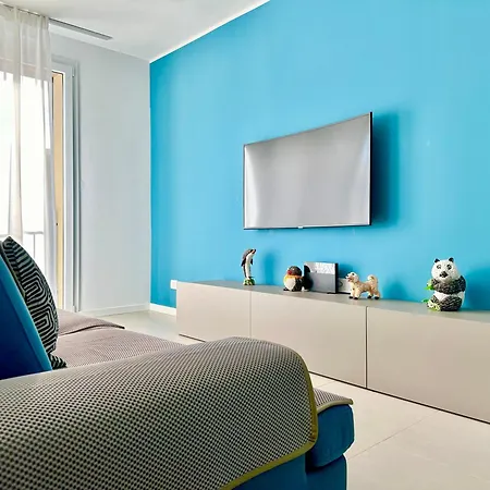 Casa Bianca - Metro E Stazione Sotto Casa Bed & Breakfast Milaan